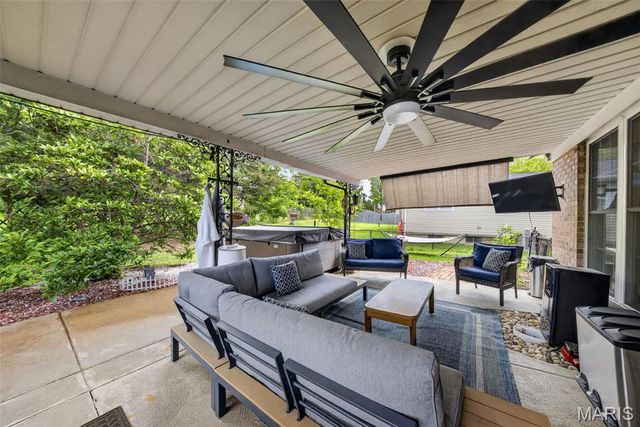 5241 Brass Lantern Place, Mehlville, MO 63128