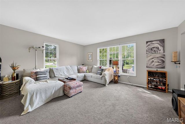5241 Brass Lantern Place, Mehlville, MO 63128