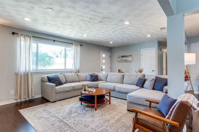 8450 Sweetwater Drive, Dallas, TX 75228