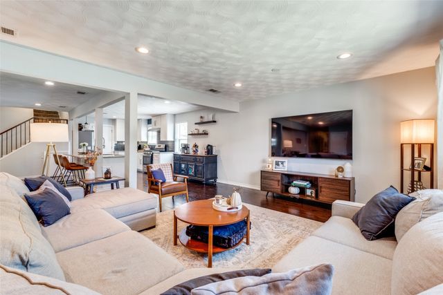 8450 Sweetwater Drive, Dallas, TX 75228