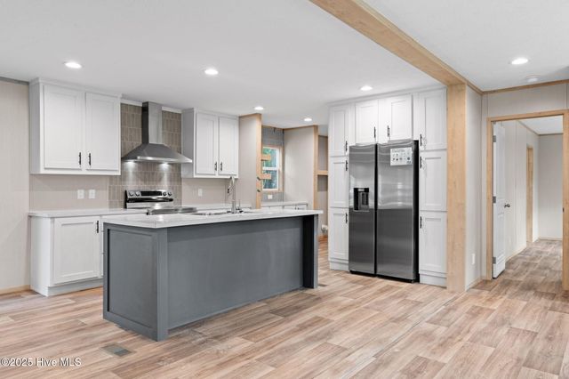 9280 Heritage Drive SW, Calabash, NC 28467