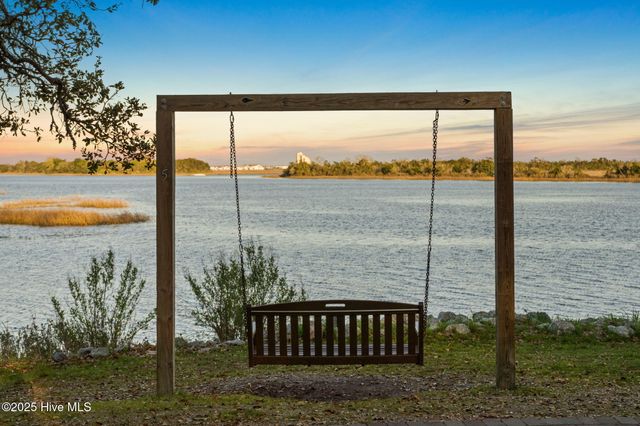 9280 Heritage Drive SW, Calabash, NC 28467