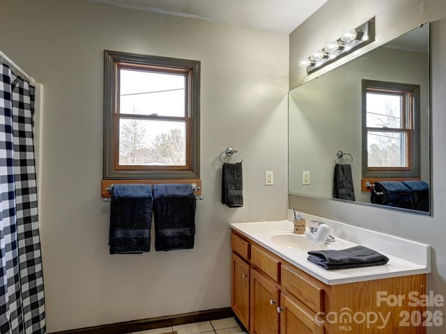 993 Old Marshall Highway, Asheville, NC 28804