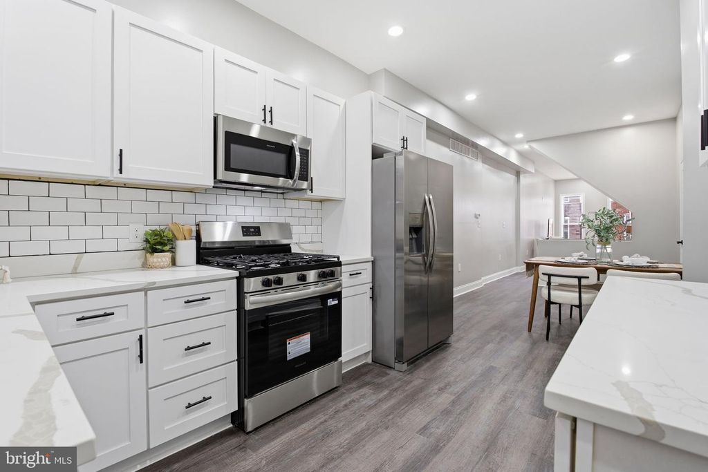 Image 13 of property listing at 1708 E FEDERAL ST, Baltimore, MD 21213