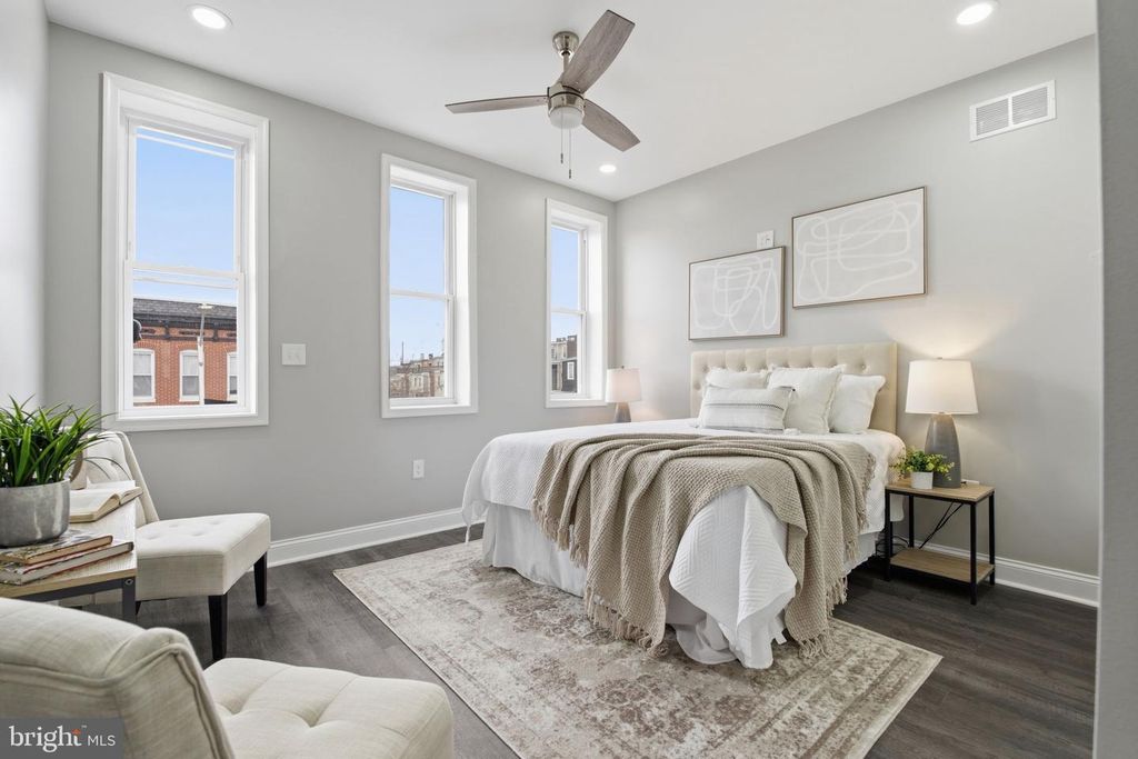 Image 14 of property listing at 1708 E FEDERAL ST, Baltimore, MD 21213