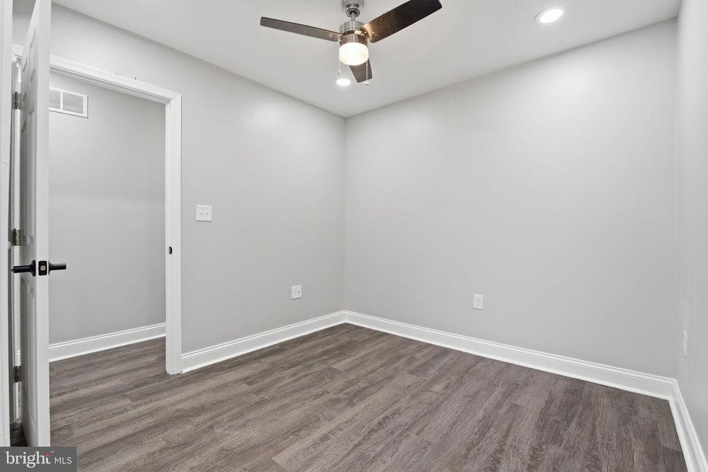 Image 21 of property listing at 1708 E FEDERAL ST, Baltimore, MD 21213