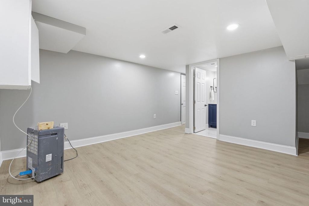 Image 27 of property listing at 1708 E FEDERAL ST, Baltimore, MD 21213