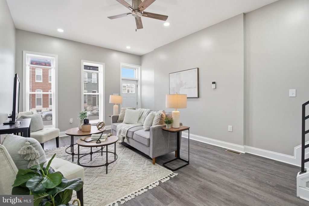 Image 5 of property listing at 1708 E FEDERAL ST, Baltimore, MD 21213