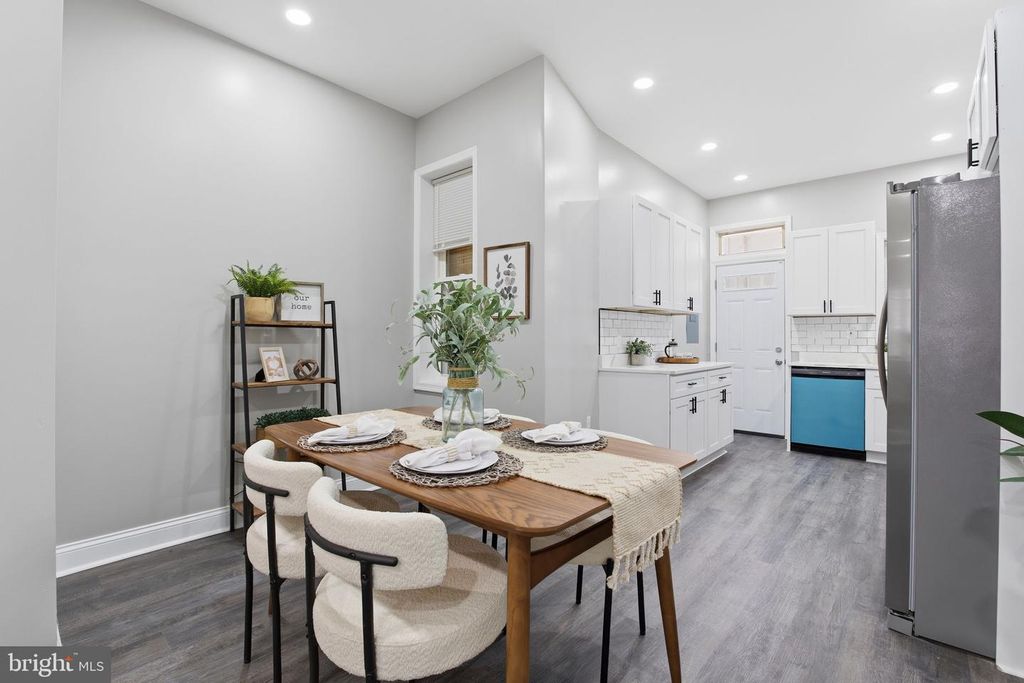 Image 6 of property listing at 1708 E FEDERAL ST, Baltimore, MD 21213