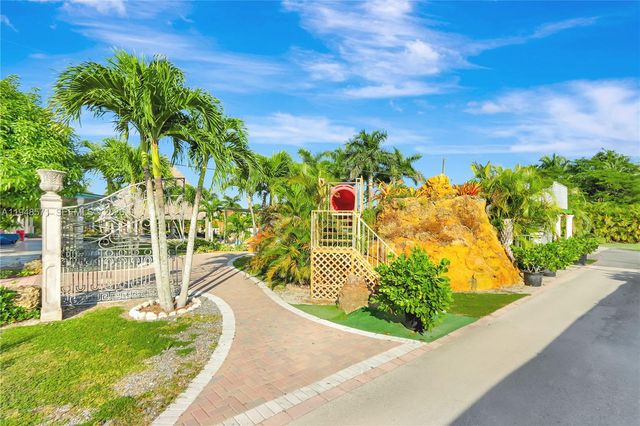 20455 SW 154th Ave, Miami, FL 33187