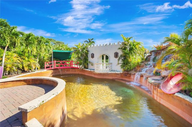 20455 SW 154th Ave, Miami, FL 33187