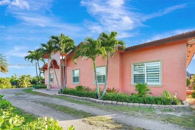 20455 SW 154th Ave, Miami, FL 33187