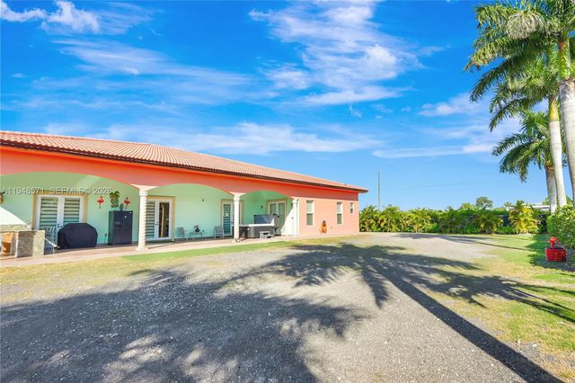 20455 SW 154th Ave, Miami, FL 33187