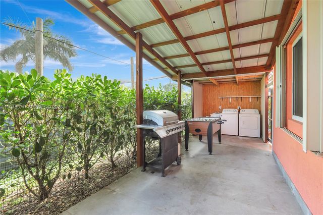 20455 SW 154th Ave, Miami, FL 33187