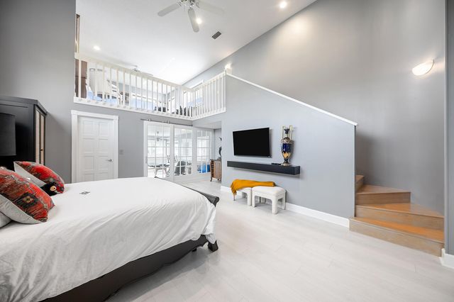 6 Cloister Circle, West Palm Beach, FL 33401