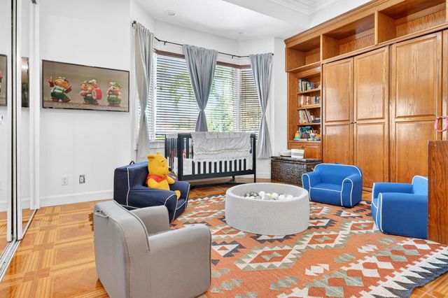 6 Cloister Circle, West Palm Beach, FL 33401