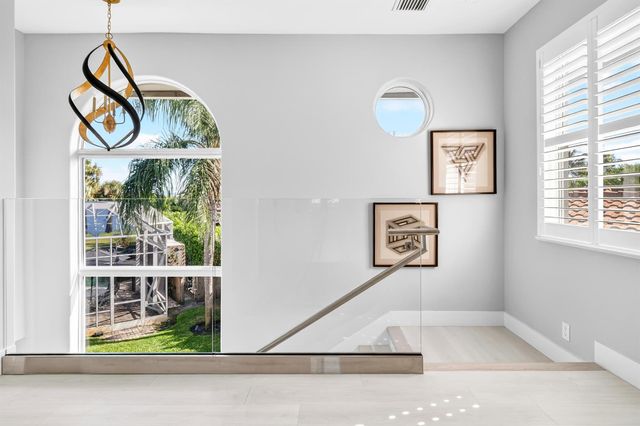 6 Cloister Circle, West Palm Beach, FL 33401