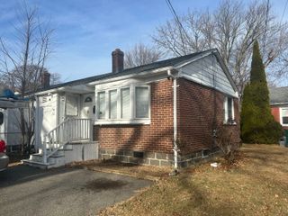 22 Sikorsky Place, Stratford, CT 06614