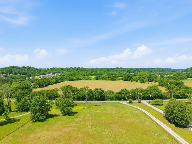 1474 Hardison Road, Columbia, TN 38401