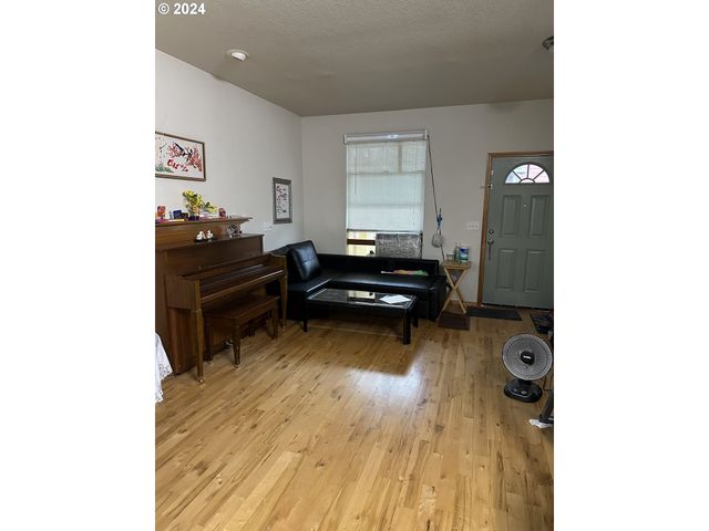 4620 Ne 105TH Ave, Portland, OR 97220