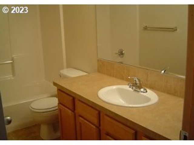 4620 Ne 105TH Ave, Portland, OR 97220