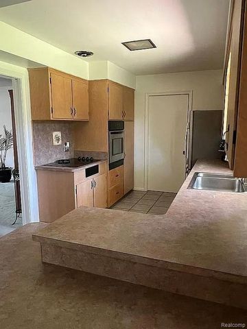 2507 Carlyle Drive, Kalamazoo, MI 49008