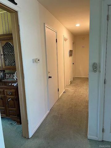 2507 Carlyle Drive, Kalamazoo, MI 49008