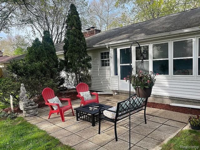 2507 Carlyle Drive, Kalamazoo, MI 49008