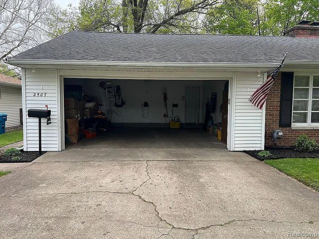 2507 Carlyle Drive, Kalamazoo, MI 49008