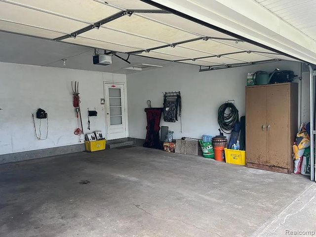 2507 Carlyle Drive, Kalamazoo, MI 49008