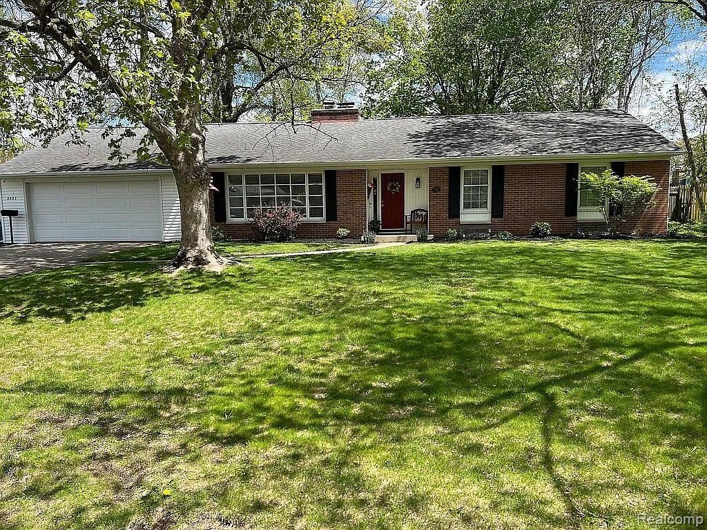 2507 Carlyle Drive, Kalamazoo, MI 49008
