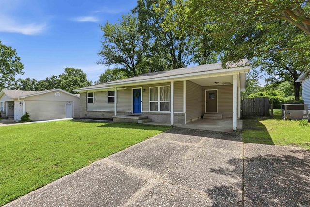 9119 Woodbine St, Sherwood, AR 72120