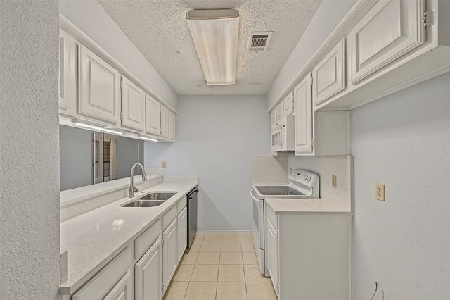 2800 Keller Springs Road 1D, Carrollton, TX 75006