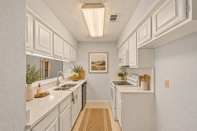 2800 Keller Springs Road 1D, Carrollton, TX 75006