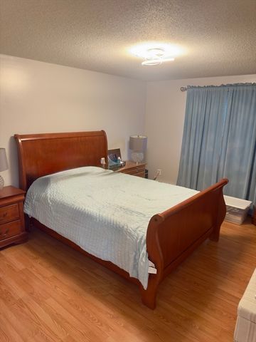 1400 Skyline Dr 3, Lowell, MA 01854