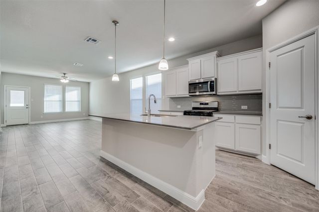 254 Lunayena Road, Rhome, TX 76078