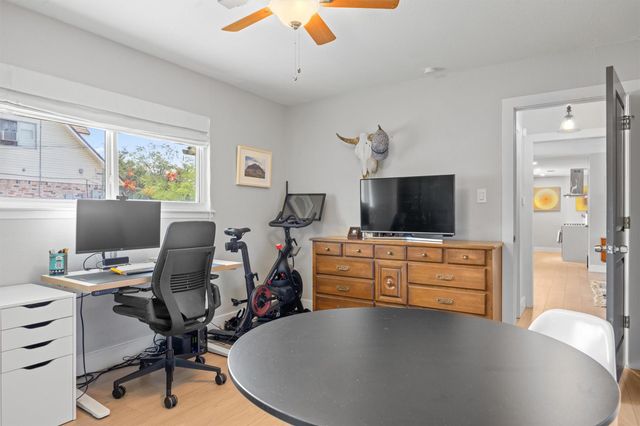 5901 Thames DR, Austin, TX 78723