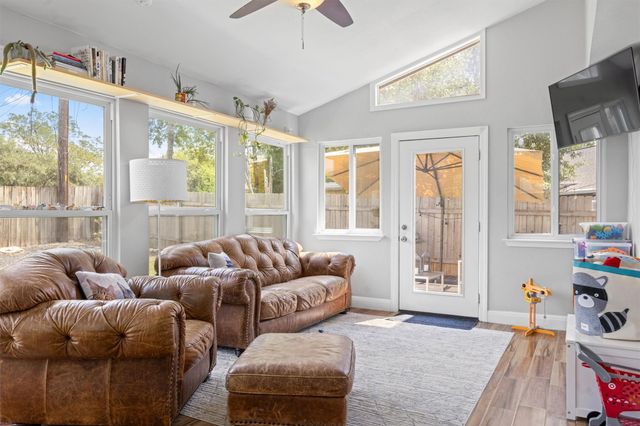 5901 Thames DR, Austin, TX 78723