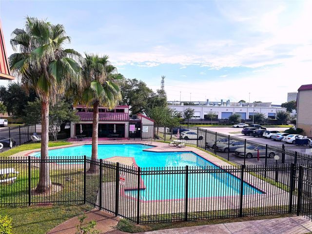 10110 Forum West Dr Drive 421, Houston, TX 77036