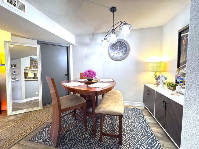 10110 Forum West Dr Drive 421, Houston, TX 77036