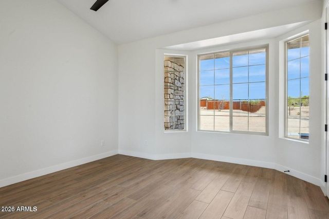 654 E Paint Your Wagon Trail, Phoenix, AZ 85085