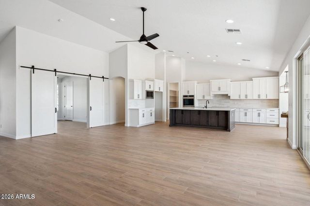 654 E Paint Your Wagon Trail, Phoenix, AZ 85085
