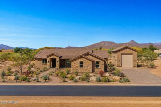 654 E Paint Your Wagon Trail, Phoenix, AZ 85085