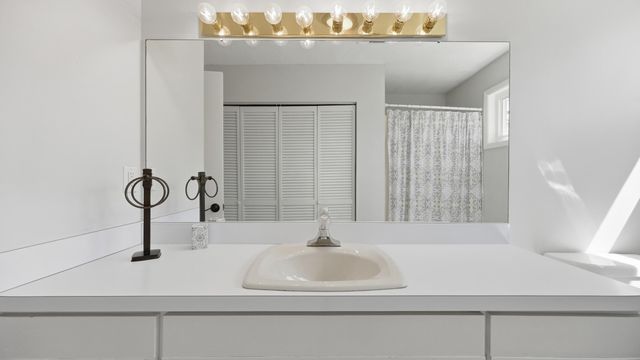 1278 Village Green Drive, Hixson, TN 37343