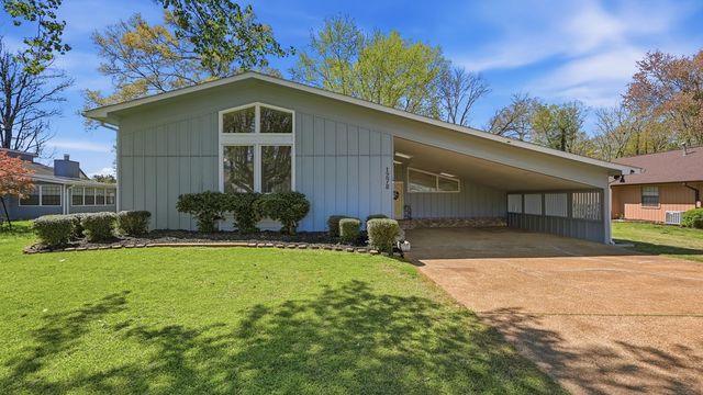 1278 Village Green Drive, Hixson, TN 37343