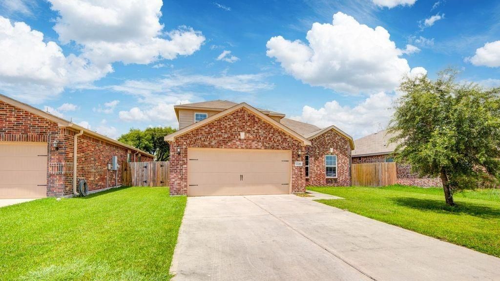 7726 N Country Space Loop, Richmond, TX 77469