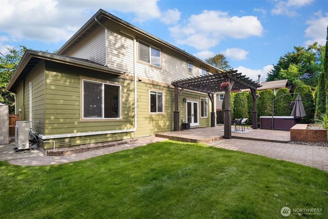 5944 26th Avenue SW, Seattle, WA 98106