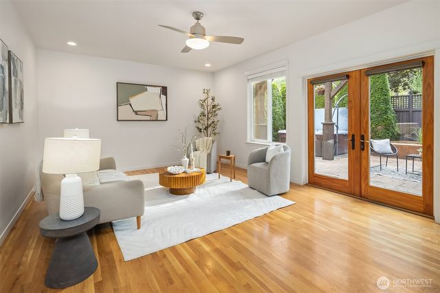 5944 26th Avenue SW, Seattle, WA 98106