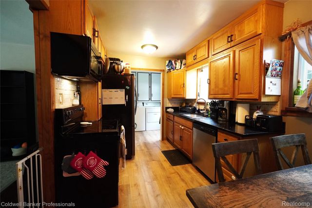 1017 N East Street, Fenton, MI 48430