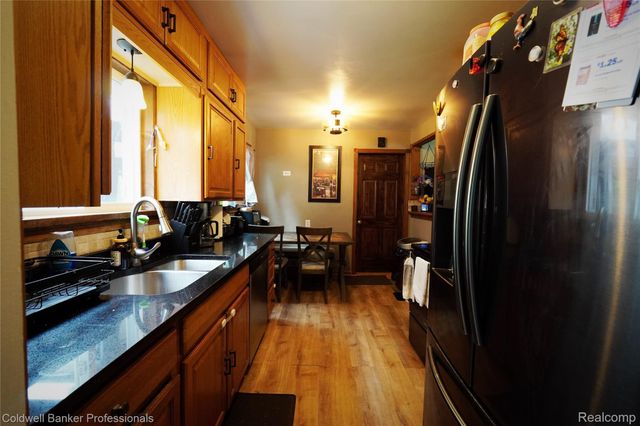 1017 N East Street, Fenton, MI 48430